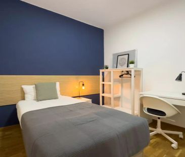 Single Bed in Rooms for rent in 5-bedroom apartment in Eixample - Photo 6