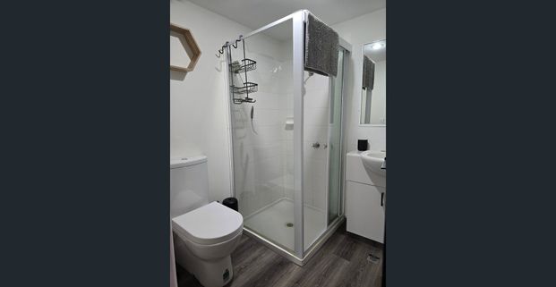 Broadbeach- Furnished with lockup garage - Photo 1