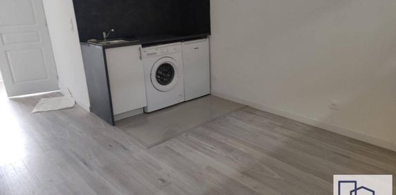 Location appartement studio 1 pièce 20 m² à Dourdan (91410) Le Centre Ville - Photo 2