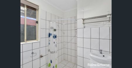 SPACIOUS HOME READY FOR YOU TO MOVE IN AND ENJOY!! - Photo 5