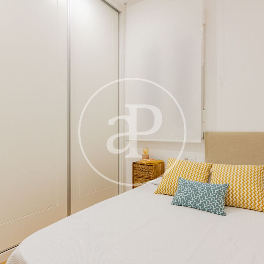 Flat for rent in Juan Bravo street. - Photo 1