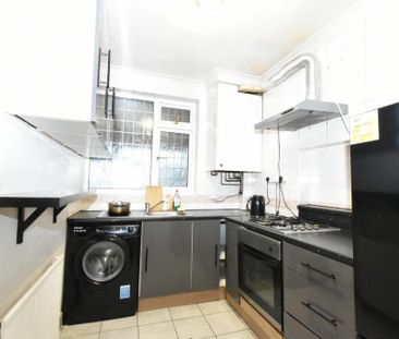 3 bedroom semi-detached house to rent - Photo 6