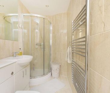2 bedroom penthouse to rent - Photo 6