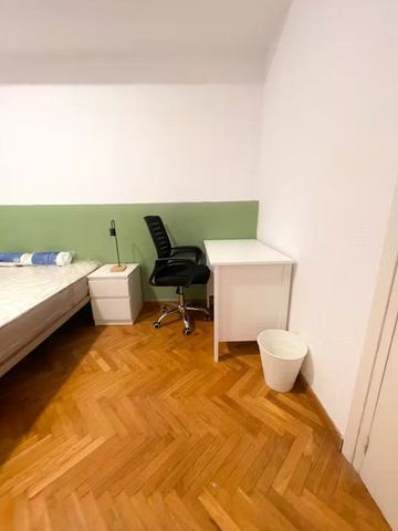 Carrer de Calvet, Barcelona, Catalonia 08021 - Foto 2