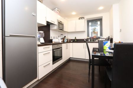 Room in a Shared Flat, Burke House, E8 - Photo 4