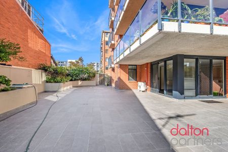 Two Bedroom Unit In Prime Location - Photo 2