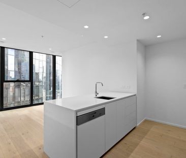 Modern 2-Bed, 2-Bath Apartment in the Heart of Southbank - Photo 2