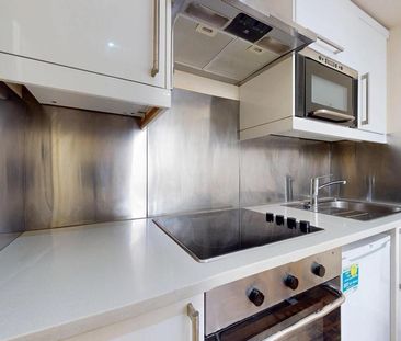 Studio to rent - Photo 5