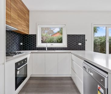 Unit 2/489 Waterdale , Heidelberg West. - Photo 5