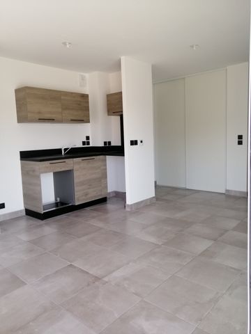 Location Appartement 2 pièces 47m² AVIGNON 84140 - Photo 3