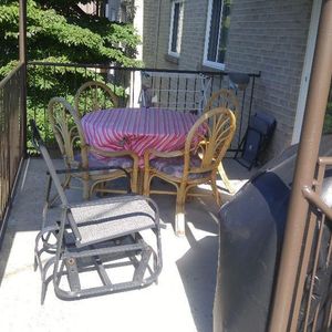 BOISBRIAND, PRÈS DU FAUBOURG, 6 1/2 ,GARAGE, FOYER 3 CHAMBRES + , 1 GRANDE PIÈCE AU SOUS-SOL , LOKER et STATIONNEMENTS - Photo 2