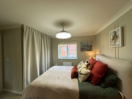 Amersham - Photo 2