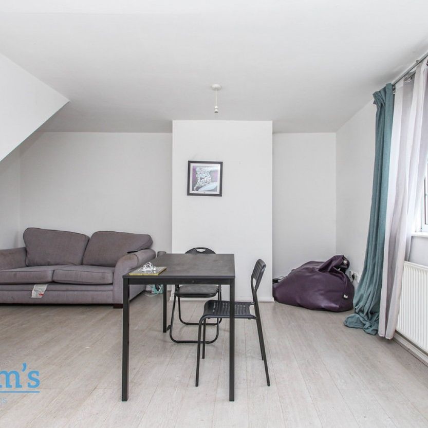 2 bed Semi-Detached House for Rent - Photo 1
