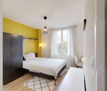 ANJOU RO Roommate 4 Bedrooms at Saint Nazaire - Photo 3