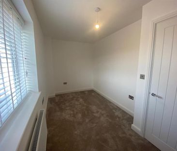 3 bedroom terraced house to rent - Photo 2