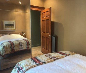 Charming, cozy, and semi-furnished 4½ apartment, located on Jeanne-... - Photo 4