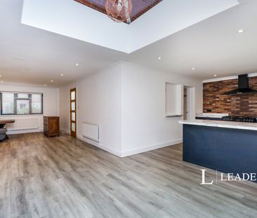 3 bedroom house to rent Hadlow Avenue, Eastbourne, BN23 - Photo 6