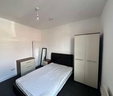 Stylish Bedroom House, LN5 - Photo 6