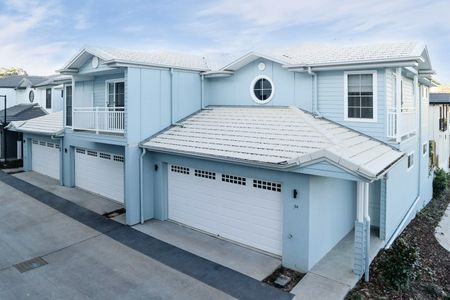 4 Bedroom townhouse available Now - Photo 5