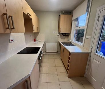 2 bedroom semi-detached house to rent - Photo 2