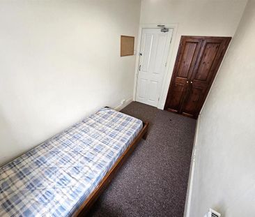 5 bedroom house to rent - Photo 2