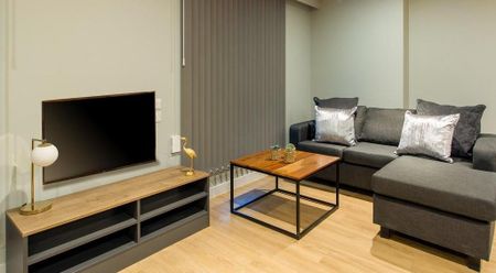 1 bedroom in a flat share to rent - Photo 5