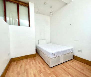 Caledonian Road ,Islington, London, N1 - Photo 1