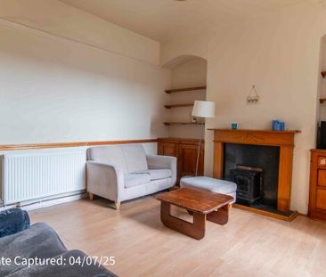 32, Barbican Road - Photo 2