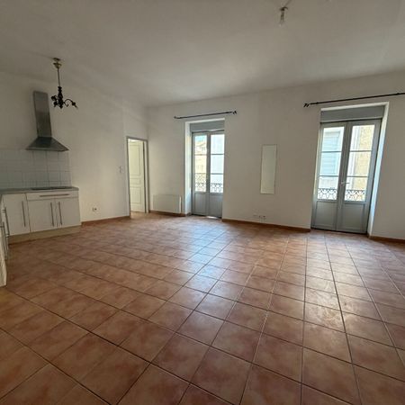 Location Appartement 2 pièces 53m² NIMES 30000 - Photo 3
