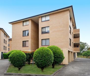 Renovated 2 Bedroom Unit In Security Complex - Photo 6