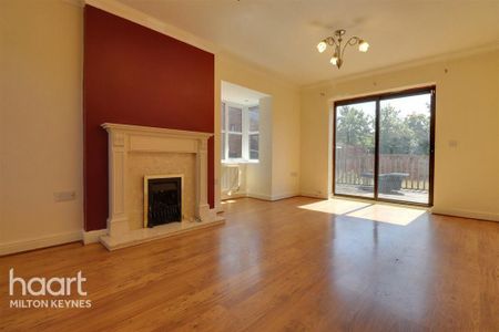 4 bedroom detached house to rent - Photo 3