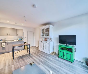 Apartment to Rent: Catimor House, UB3 - Photo 2