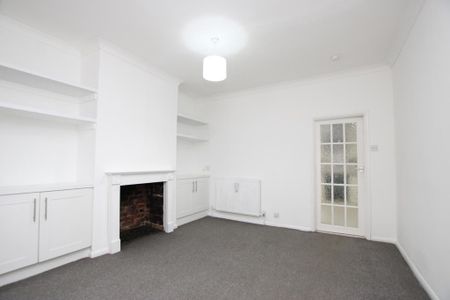 3 bedroom terraced house to rent - Photo 3