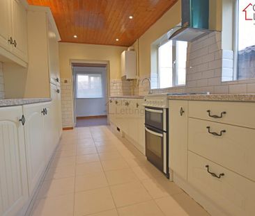 3 bedroom semi-detached house to rent - Photo 4