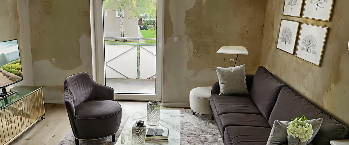 Nur noch tapezieren oder streichen und einziehen: schicke 2-Zimmer-Wohnung mit Balkon in Altwetter! - Photo 1