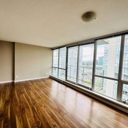 Surrey Central 1 Bedroom 1 Bathroom Condo For Rent! - Photo 3