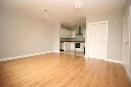 13 Beechfield Mews, Lisburn, BT28 1NR - Photo 2