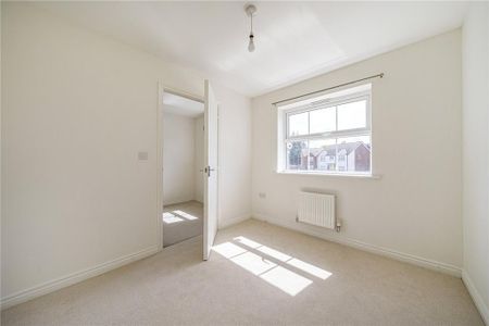 4 bedroom terraced house to rent - Photo 4