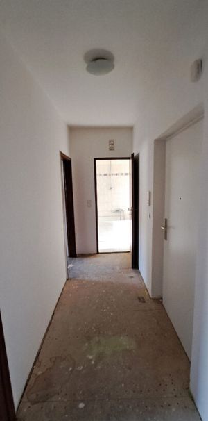 Großzügige 3-Zimmer-Wohnung im 3. OG in Nürnberg-Gibitzenhof - Photo 1