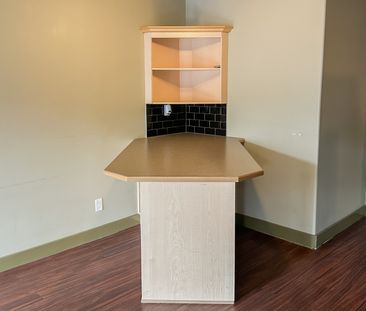 Renfrew 1 Bed Condo With Underground Parking | Heat & Water Included. - Photo 5