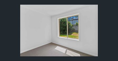 Freshly Renovated Family Home in a Quiet Burleigh Heads Cul-de-Sac - Photo 3