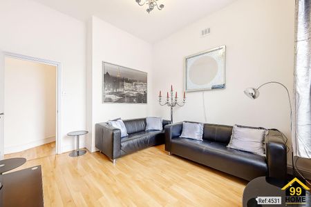 2 bed Flat in Ladbroke Cr , Notting Hill, W11 1PS - Photo 3