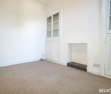 Terraced House to rent on - Photo 2