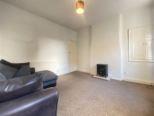 Main Road, Bamford, Hope Valley - Photo 1