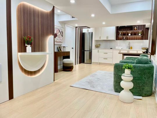 For Lease - 160 WILLIAM BOOTH Avenue, Newmarket, Ontario - Photo 1