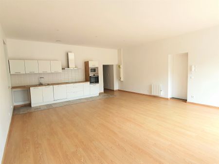 Location Appartement 4 pièces 96m² COUZON AU MONT D OR 69270 - Photo 3