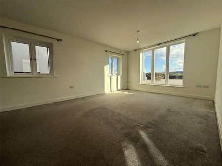 Yeo Crescent, Crediton, Devon, EX17 - Photo 2