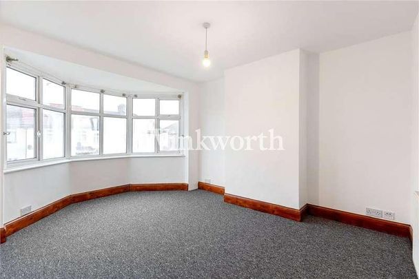 Hazelwood Road, Enfield, EN1 - Photo 1