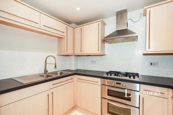 1 bedroom flat to rent - Photo 1