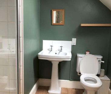 4 Bedroom detached house in a village location - Photo 5